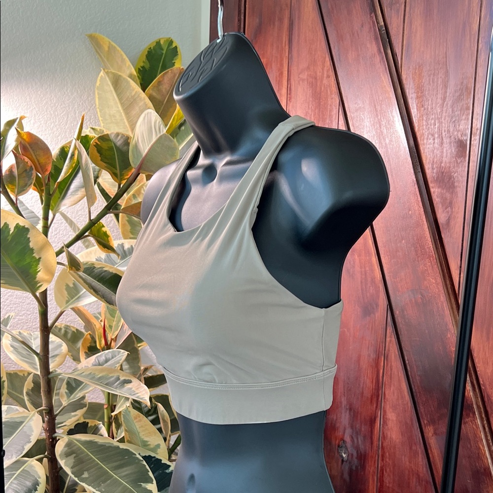 No bounce high impact sports bra